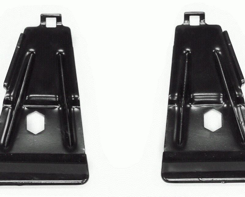 E8880773 - YAKIMA RAILBAR MOUNTING CLMAPS, LEFT & RIGHT