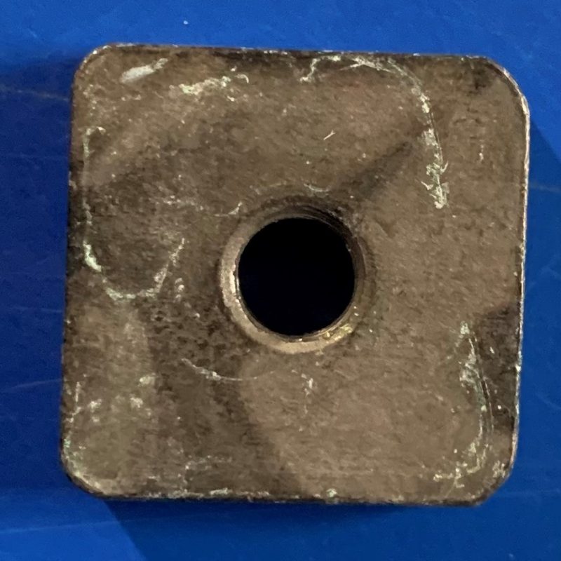 1500050845 - THULE SQUARE NUT M6 (3C)